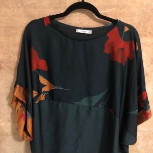 NWOT MANGO flowy floral top